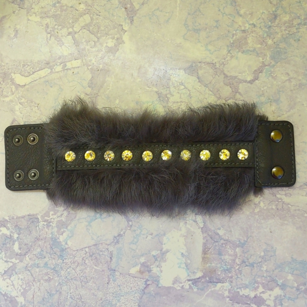 Vintage grey rabbit fur and leather bracelet
